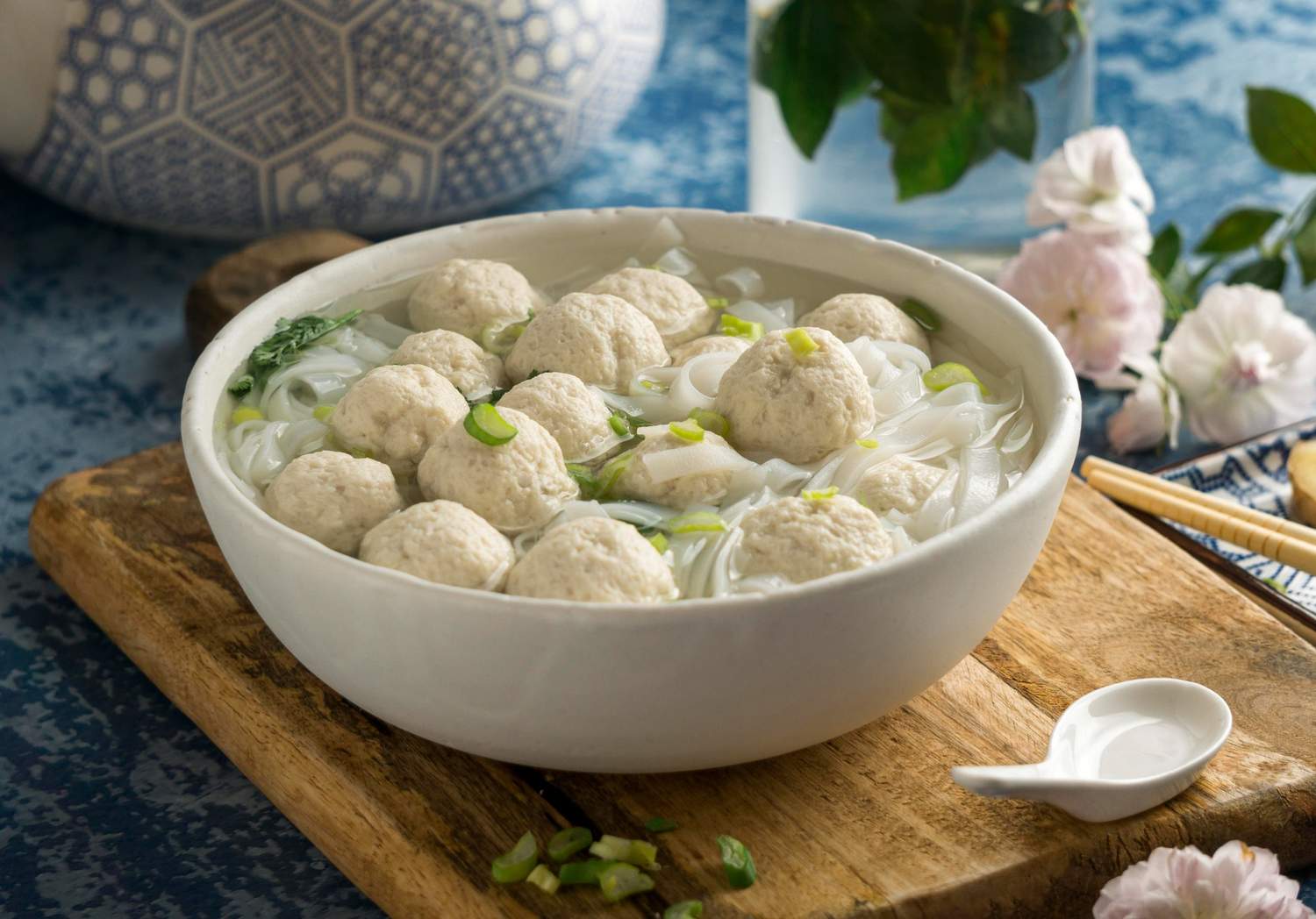 perbedaan pembuatan bakso manual dan mesin