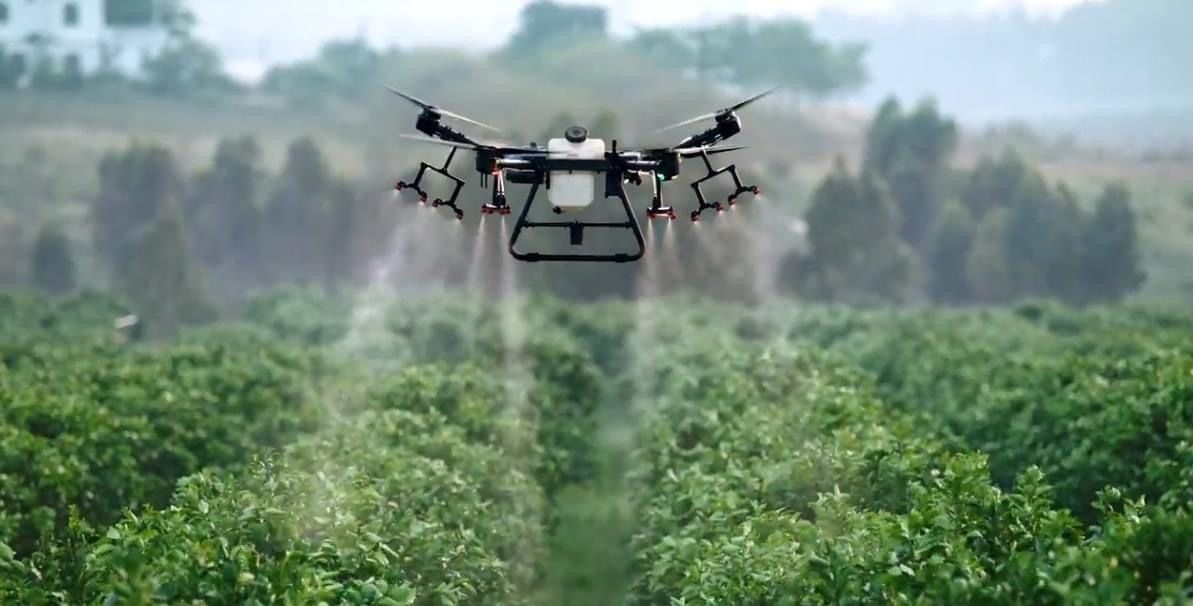 drone semprot